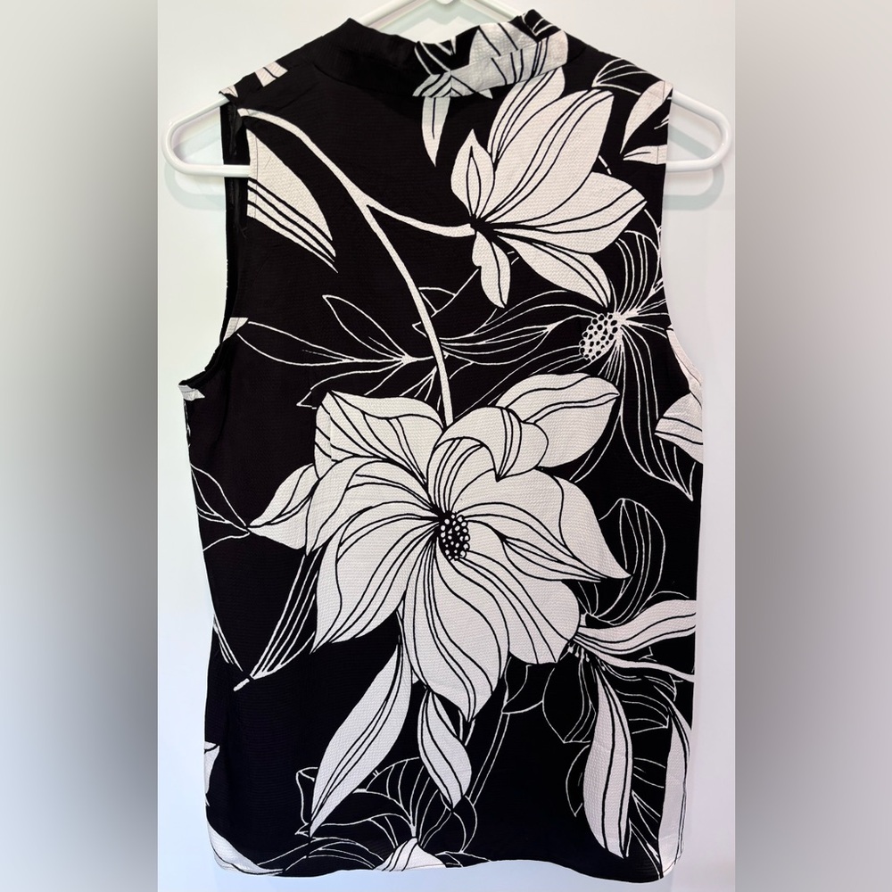 White House Black Market sleeveless Blouse size S black white floral - Picture 6 of 13